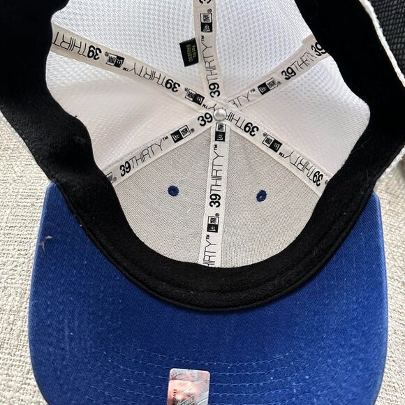 Buffalo Sabres New Era fitted hat in very good condition - Picture 6 of 6